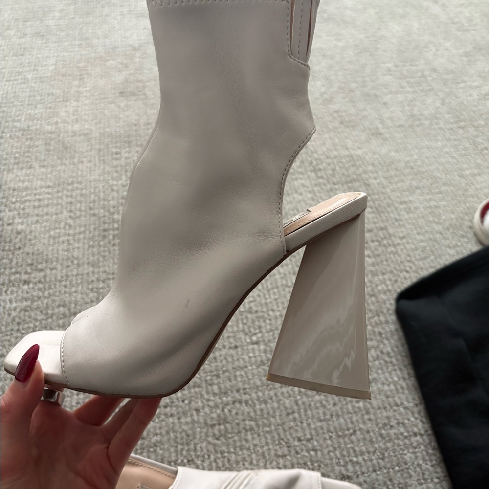 Steve Madden Cream Heeled Boots